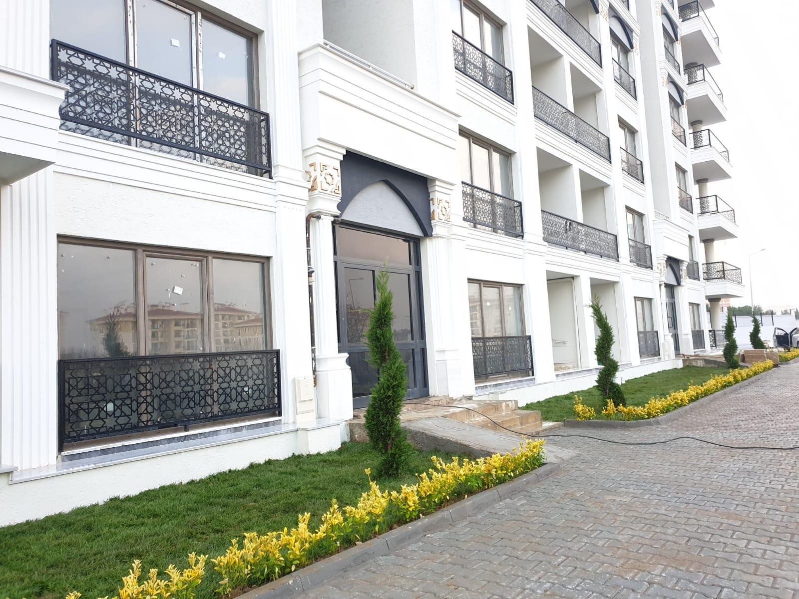 مجمع بورصا - منظر خارجي ١٩