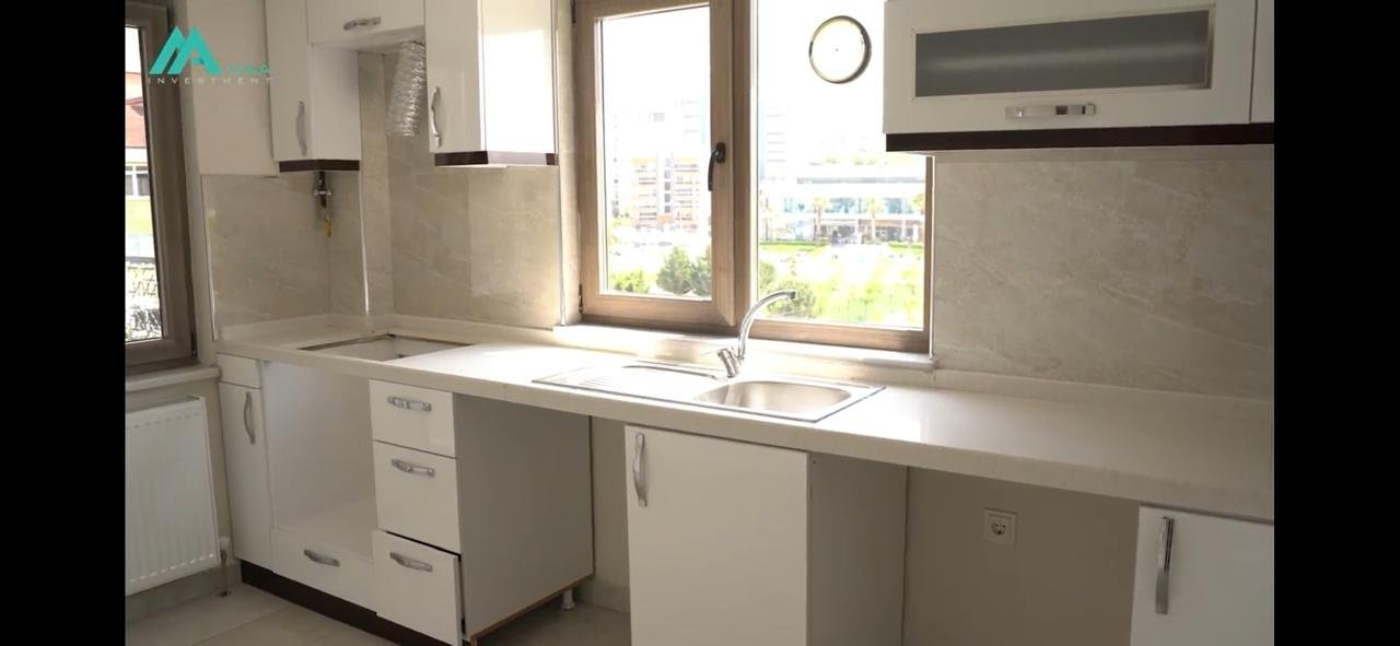 مجمع بورصا - منظر داخلي ١٣